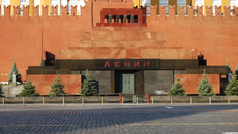 Мавзолей Ленина закроется на два месяца для проведения профилактических работ